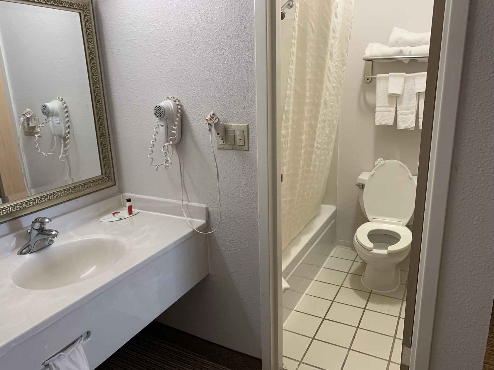 Travelodge By Wyndham Fort Wayne North Bagian luar foto