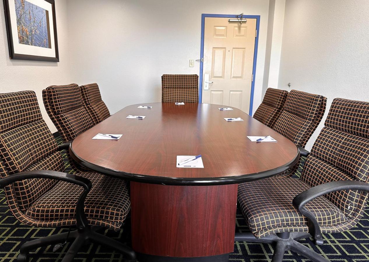 Travelodge By Wyndham Fort Wayne North Bagian luar foto
