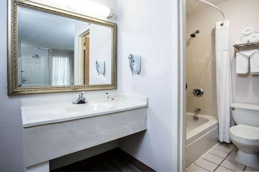 Travelodge By Wyndham Fort Wayne North Bagian luar foto