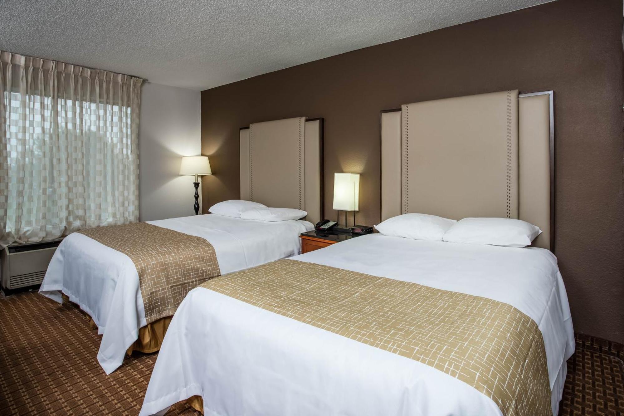 Travelodge By Wyndham Fort Wayne North Bagian luar foto