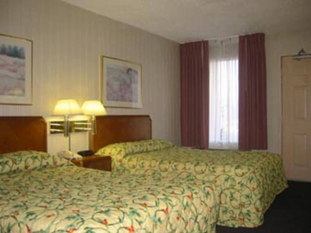 Travelodge By Wyndham Fort Wayne North Bagian luar foto