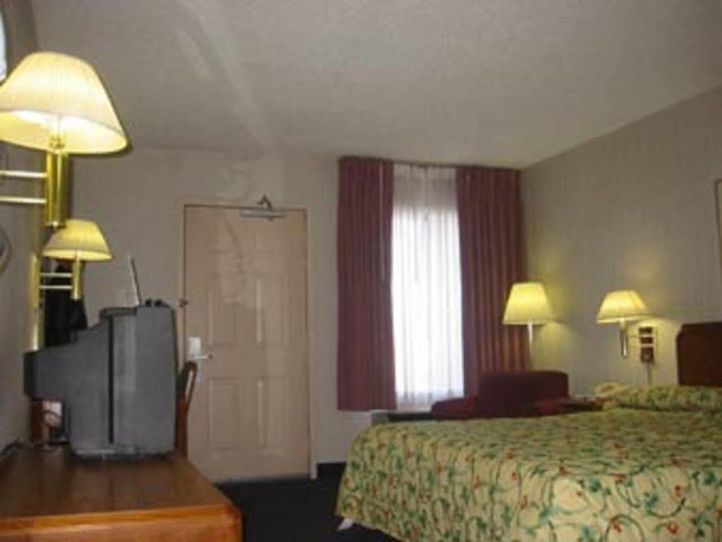 Travelodge By Wyndham Fort Wayne North Bagian luar foto